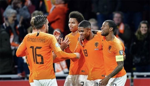 球员纳入主 球员纳入主