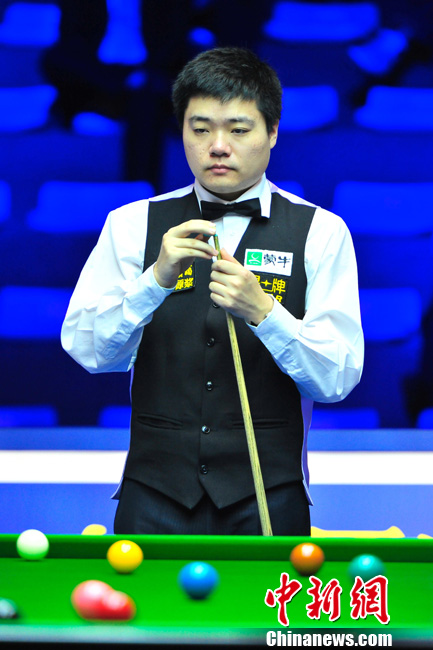 他变得更加 他变得更加