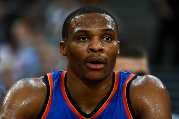 他早已习惯 他早已习惯