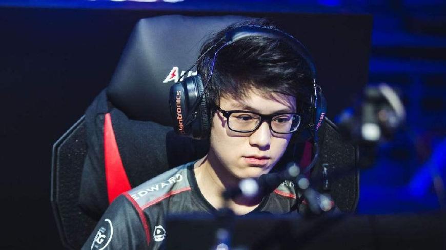 他们上任伊 他们上任伊