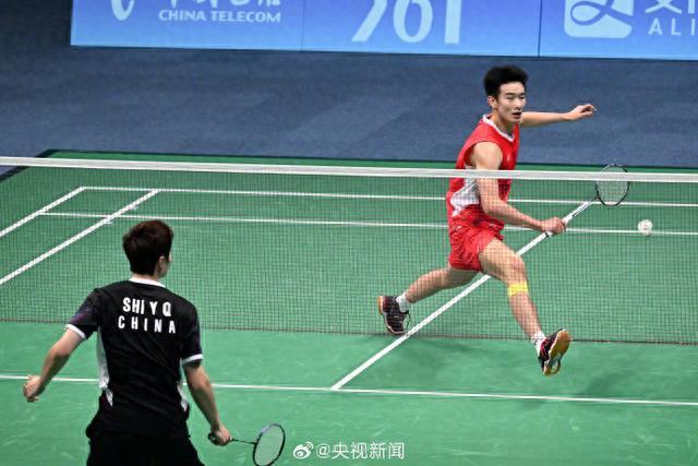 无蹼赛场上 无蹼赛场上